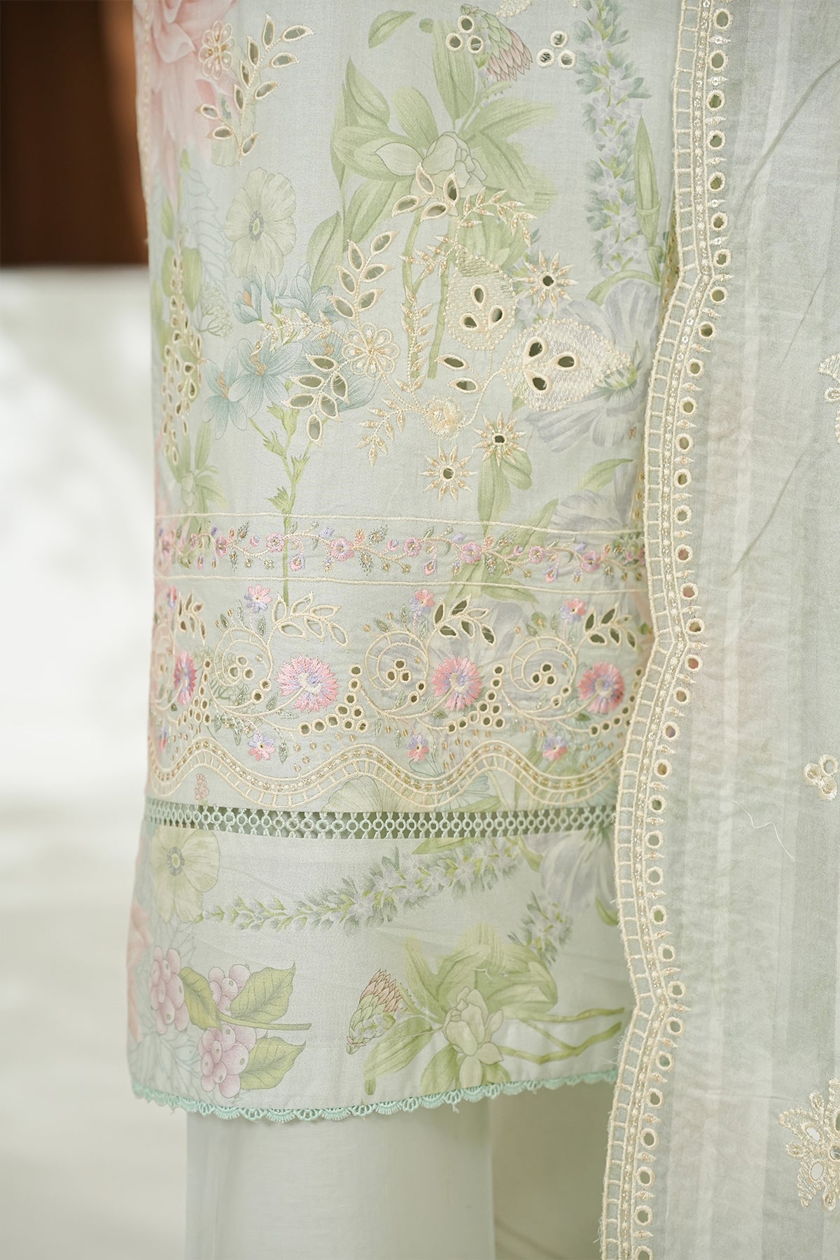 Printed & Embroidered Lawn 3-Pc Suit