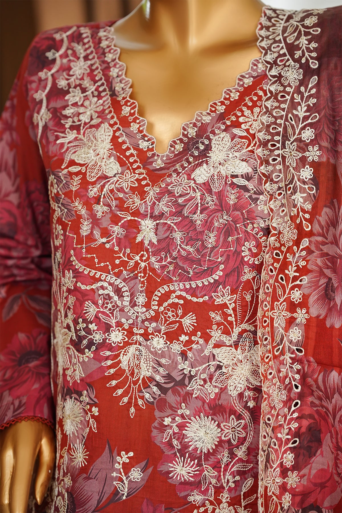 Printed & Embroidered Lawn 3-Pc Suit