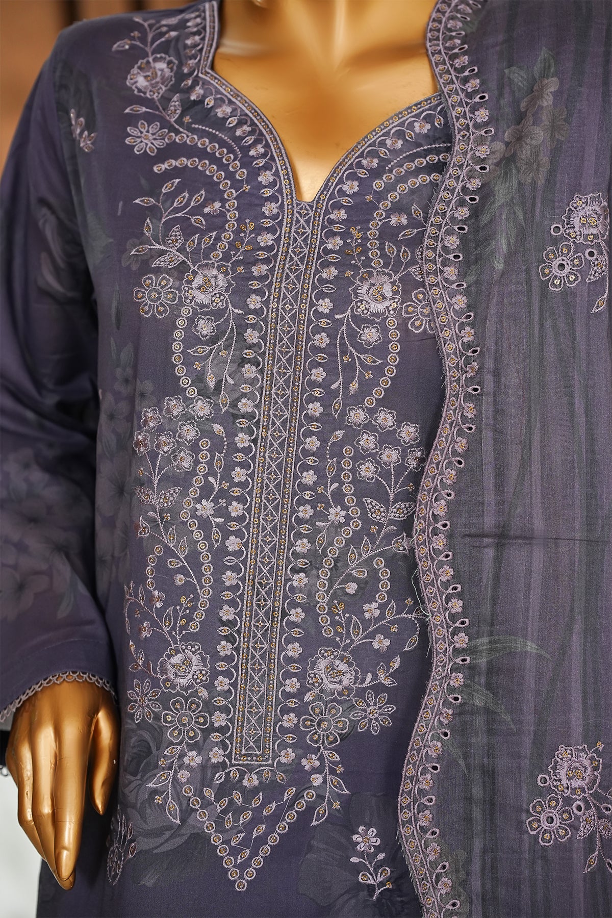 Printed & Embroidered Lawn 3-Pc Suit