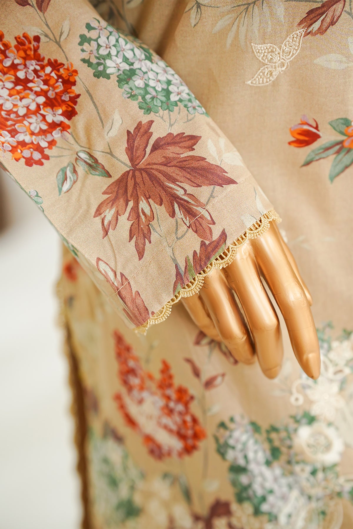 Printed & Embroidered Lawn 3-Pc Suit