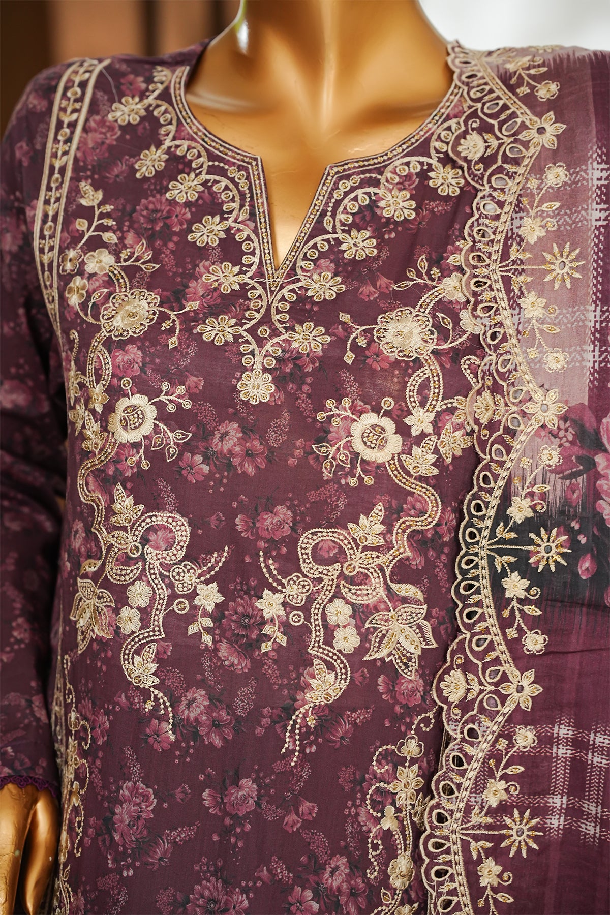 Printed & Embroidered Lawn 3-Pc Suit