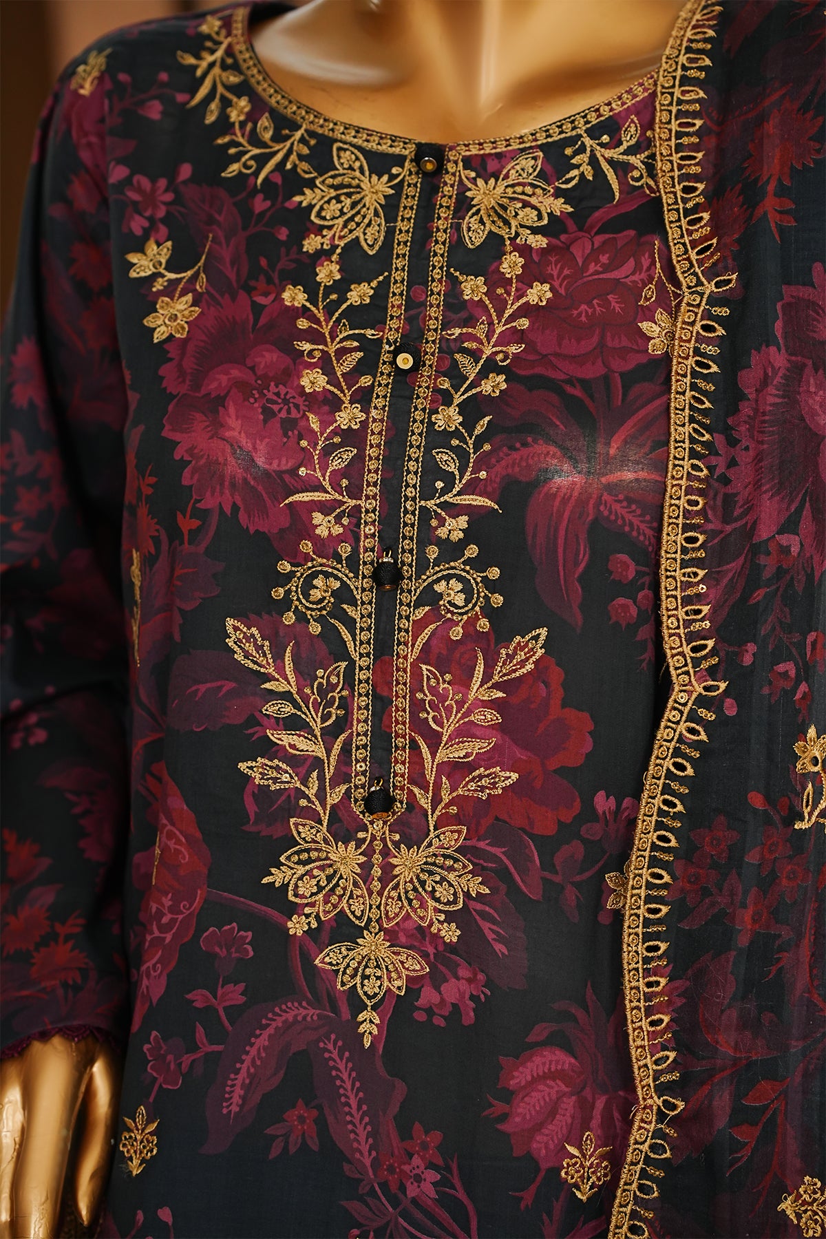 Printed & Embroidered Lawn 3-Pc Suit