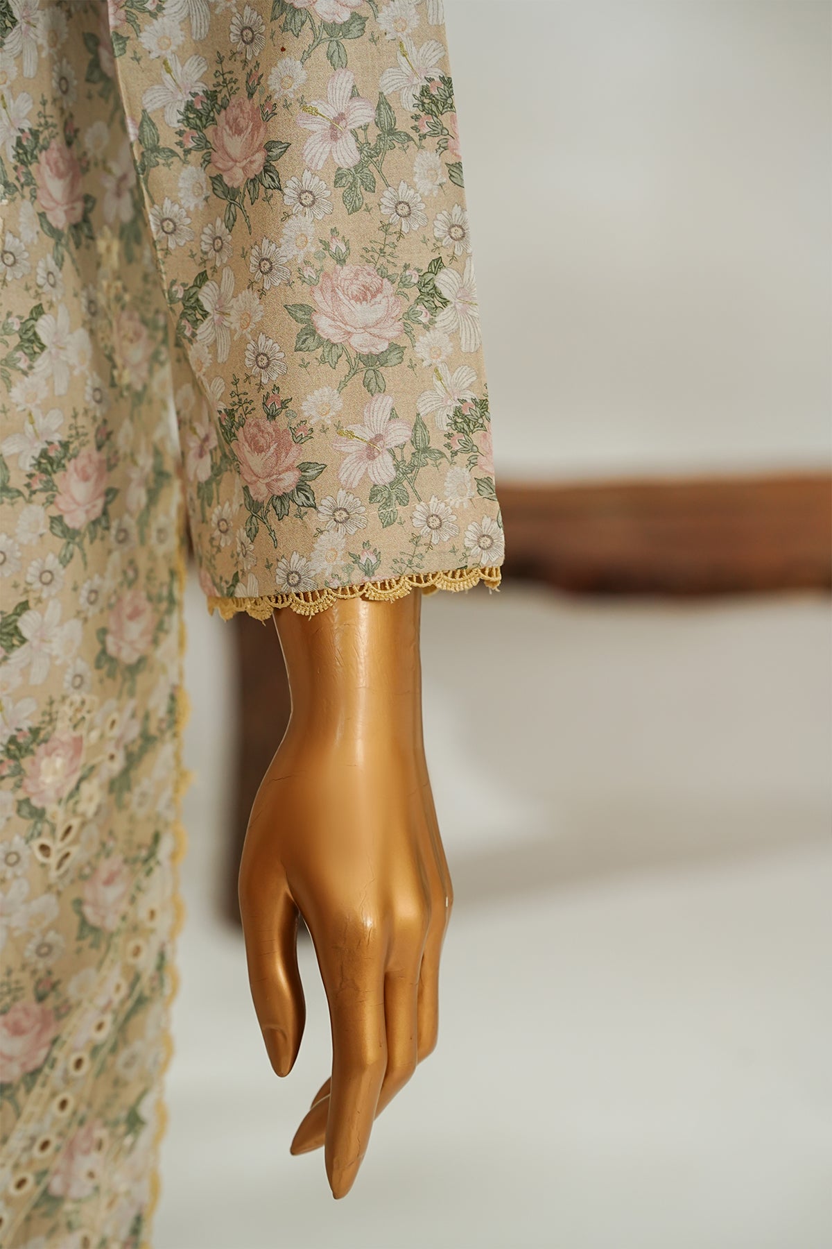 Printed & Embroidered Lawn 3-Pc Suit