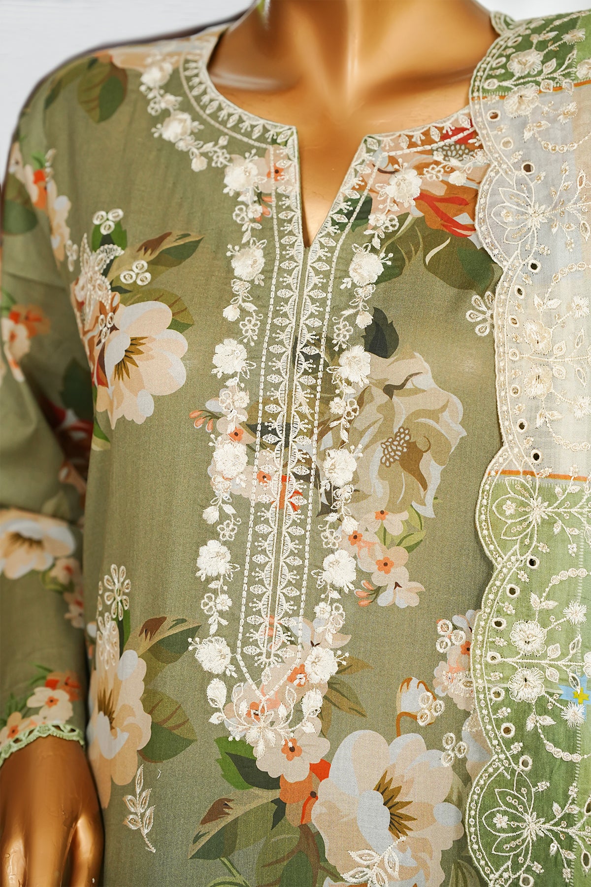 Printed & Embroidered Lawn 3-Pc Suit