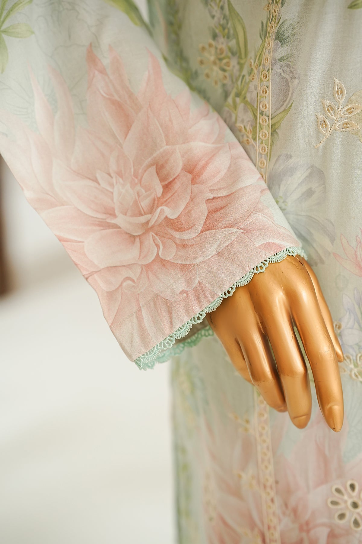 Printed & Embroidered Lawn 3-Pc Suit